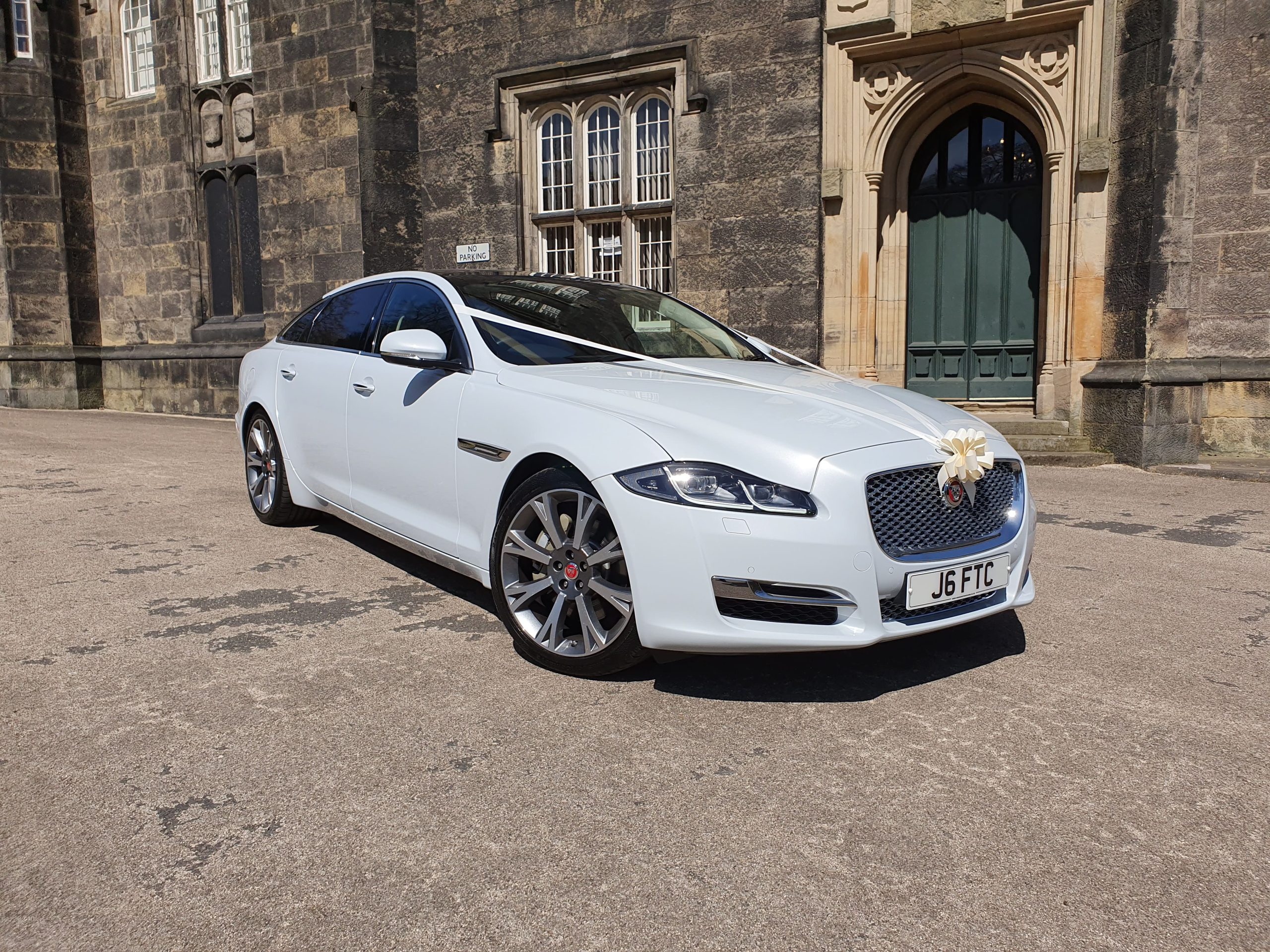 Jaguar XJL min